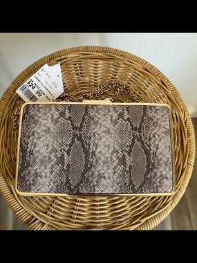NEW WITH TAGS Snap Case Snake Print Clutch